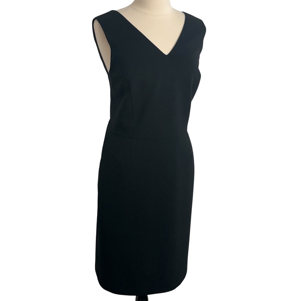 JM Studio by John Meyer Sleeveless, V-Neck, Tailored‎ Pencil Sheath